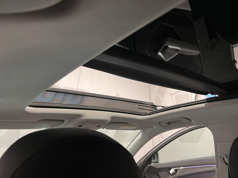 Photo 15 de l'offre de AUDI Q3  35 TDI 150 ch S tronic 7 Design Luxe à 27990€ chez VL Auto