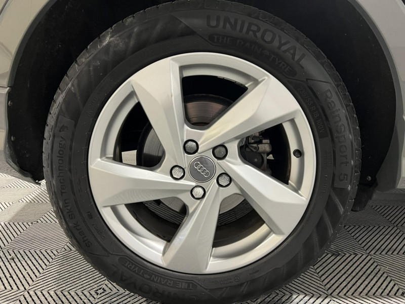 Photo 17 de l'offre de AUDI Q3  35 TDI 150 ch S tronic 7 Design Luxe à 27990€ chez VL Auto