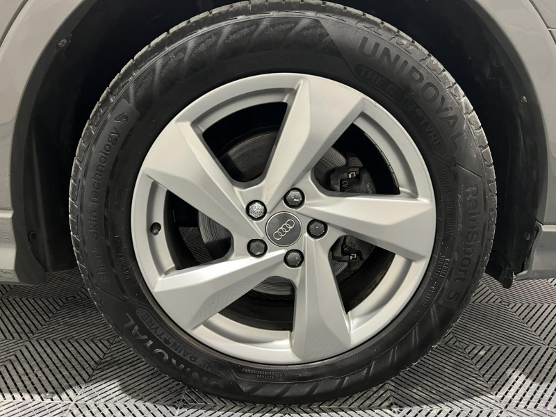 Photo 16 de l'offre de AUDI Q3  35 TDI 150 ch S tronic 7 Design Luxe à 27990€ chez VL Auto