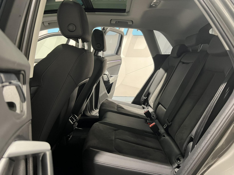 Photo 9 de l'offre de AUDI Q3  35 TDI 150 ch S tronic 7 Design Luxe à 27990€ chez VL Auto