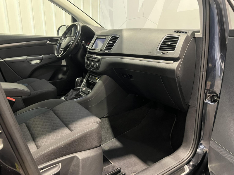 Photo 8 de l'offre de VOLKSWAGEN SHARAN 2.0 TDI 150 BlueMotion Technology DSG6 IQ.Drive 7 PLACES à 24990€ chez VL Auto