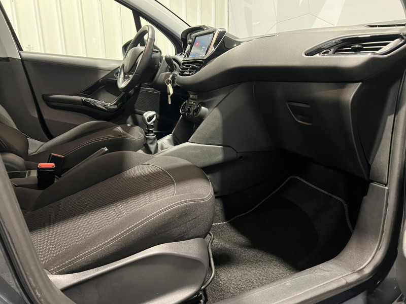 Photo 8 de l'offre de PEUGEOT 208  BlueHDi 100ch BVM6 Active à 11490€ chez VL Auto