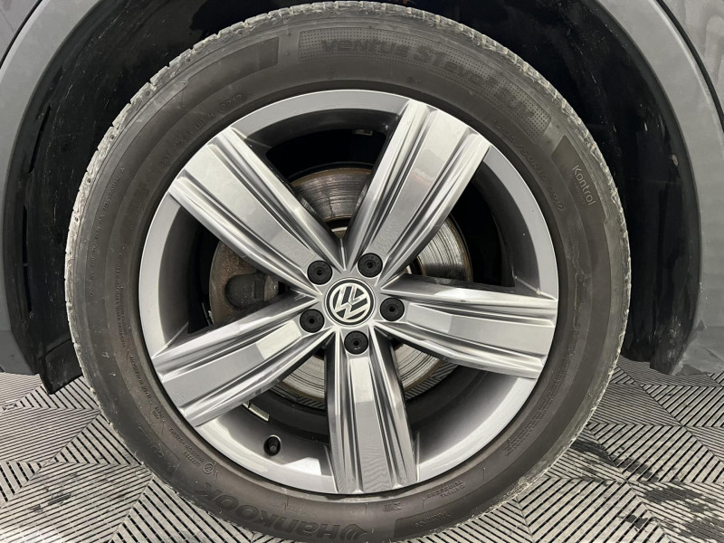 Photo 19 de l'offre de VOLKSWAGEN Tiguan Allspace 2.0 Bi-TDI 240 DSG7 4Motion First Edition 7 Places à 29990€ chez VL Auto