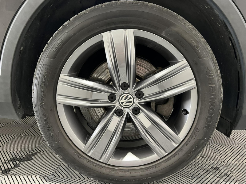 Photo 16 de l'offre de VOLKSWAGEN Tiguan Allspace 2.0 Bi-TDI 240 DSG7 4Motion First Edition 7 Places à 29990€ chez VL Auto