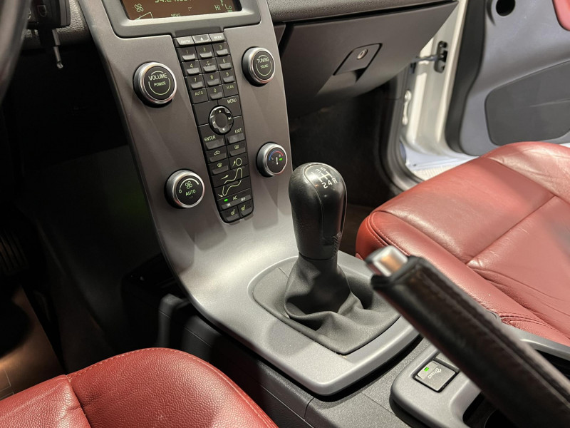 Photo 13 de l'offre de VOLVO C30  1.6D DRIVe Start&Stop 110 ch Kinetic à 9990€ chez VL Auto