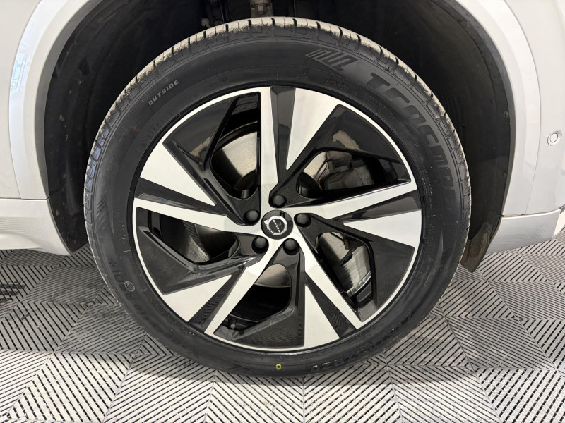 Photo 18 de l'offre de VOLVO XC90  T8 Twin Engine 303+87 ch Geartronic 8 R-Design 7 Places à 38990€ chez VL Auto