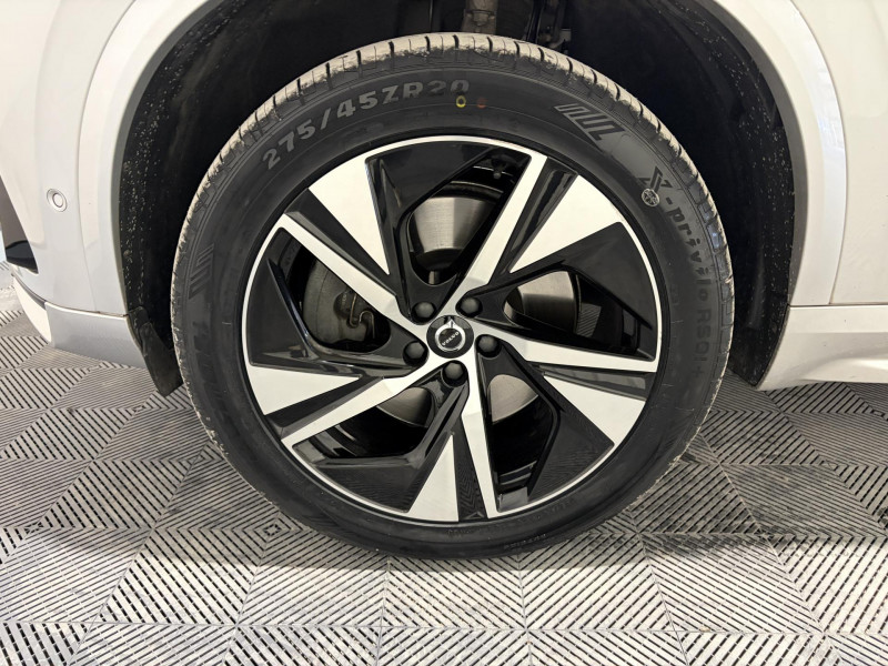 Photo 19 de l'offre de VOLVO XC90  T8 Twin Engine 303+87 ch Geartronic 8 R-Design 7 Places à 38990€ chez VL Auto