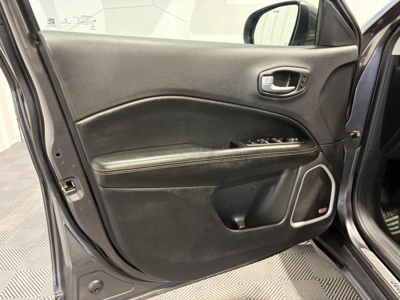 Photo 20 de l'offre de JEEP COMPASS 2.0 I MultiJet II 170 ch Active Drive BVA9 Limited à 15990€ chez VL Auto