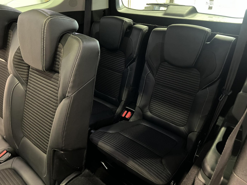 Photo 19 de l'offre de RENAULT GRAND SCENIC dCi 110 Energy Intens 7 Places à 10990€ chez VL Auto