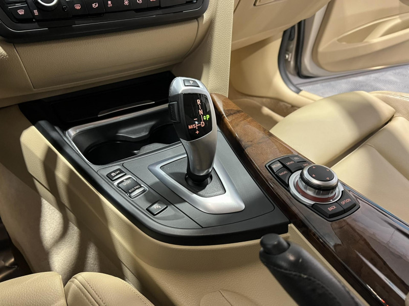 Photo 13 de l'offre de BMW SERIE 3 Touring 320d 184 ch F31 Business A à 17990€ chez VL Auto