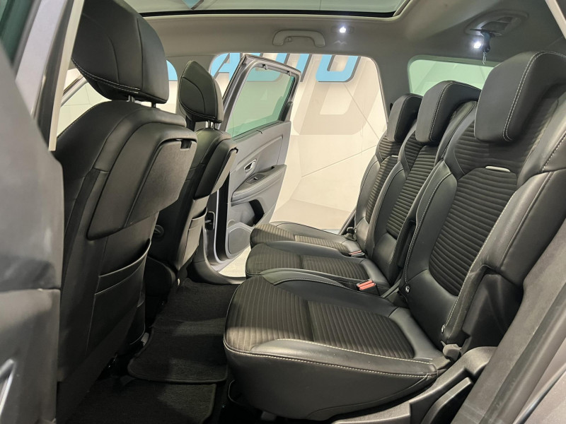 Photo 9 de l'offre de RENAULT GRAND SCENIC dCi 110 Energy Intens 7 Places à 10990€ chez VL Auto