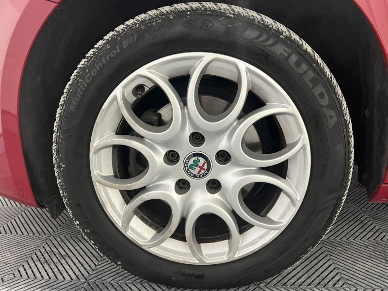 Photo 18 de l'offre de ALFA ROMEO GIULIETTA 1.4 TJet 120 ch S&S Super à 9990€ chez VL Auto