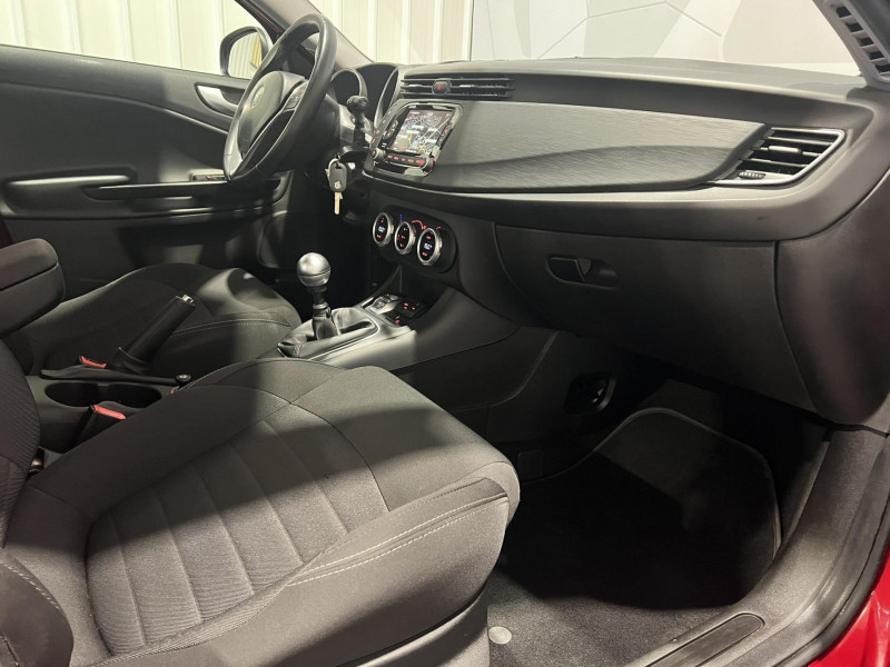 Photo 8 de l'offre de ALFA ROMEO GIULIETTA 1.4 TJet 120 ch S&S Super à 9990€ chez VL Auto