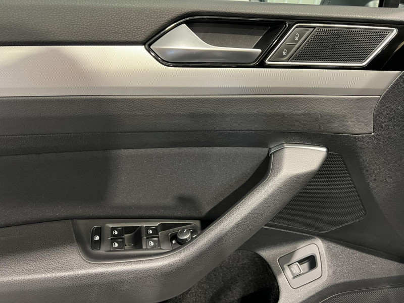 Photo 23 de l'offre de VOLKSWAGEN PASSAT SW 2.0 TDI 150 BMT DSG7 Confortline à 16990€ chez VL Auto