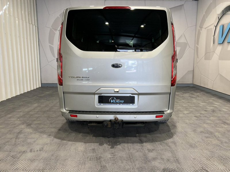 Photo 4 de l'offre de FORD TOURNEO CUSTOM 310 L1H1 2.0 TDCi 130 Titanium 9 Places à 23990€ chez VL Auto