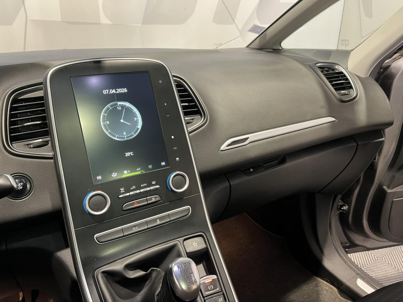 Photo 12 de l'offre de RENAULT GRAND SCENIC dCi 110 Energy Intens 7 Places à 10990€ chez VL Auto