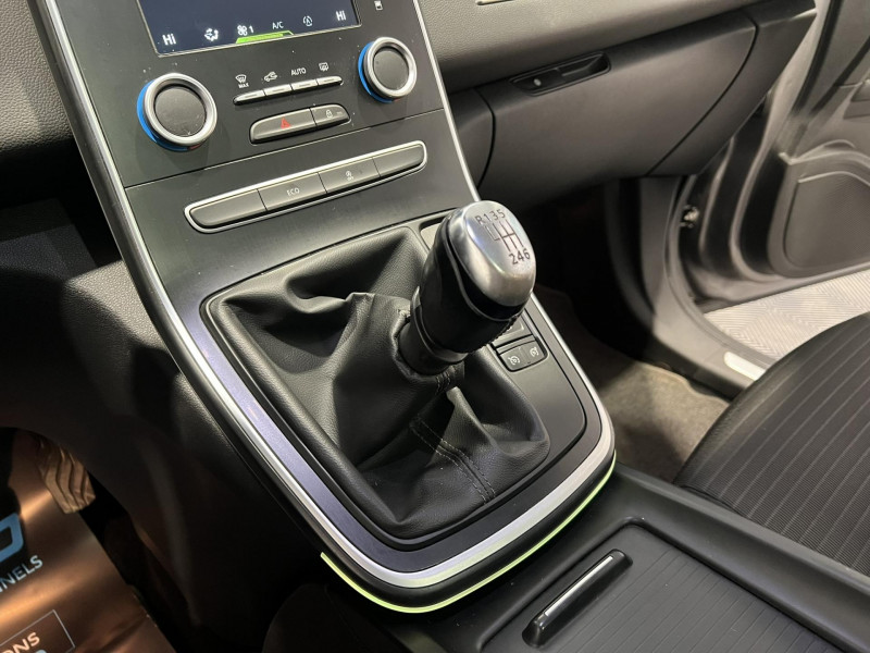 Photo 13 de l'offre de RENAULT GRAND SCENIC dCi 110 Energy Intens 7 Places à 10990€ chez VL Auto