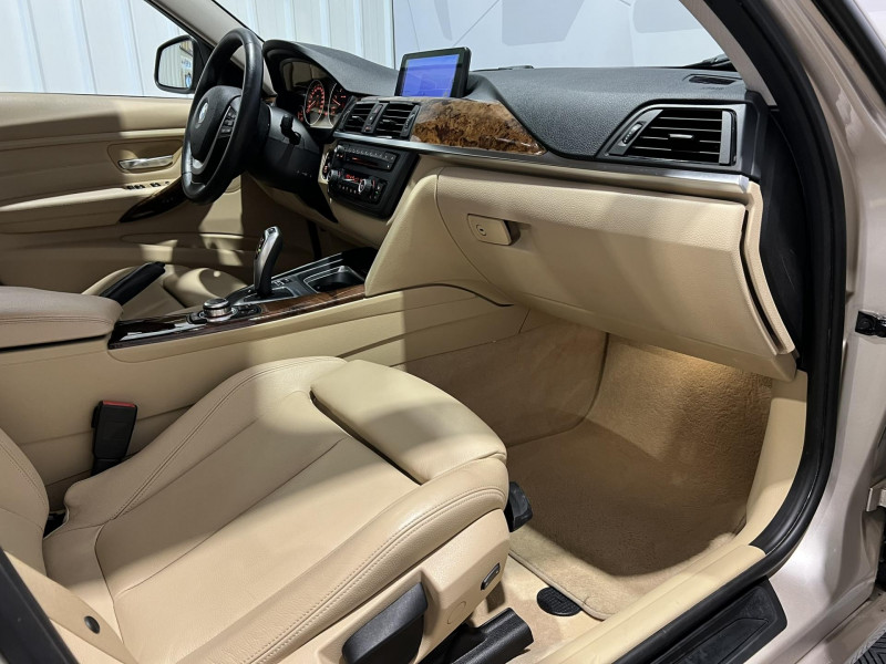 Photo 8 de l'offre de BMW SERIE 3 Touring 320d 184 ch F31 Business A à 17990€ chez VL Auto