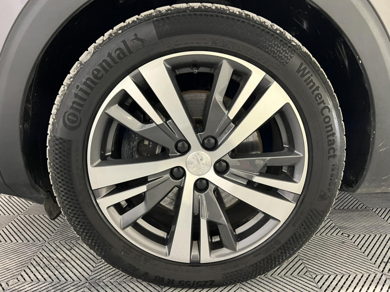 Photo 18 de l'offre de PEUGEOT 3008  Hybrid 225 e-EAT8 Allure Pack à 16990€ chez VL Auto