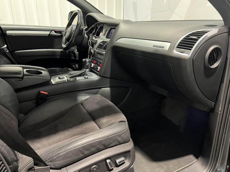Photo 8 de l'offre de AUDI Q7  3.0 V6 TDI 204 DPF 7 pl Quattro S Line Tiptronic BVA à 18990€ chez VL Auto