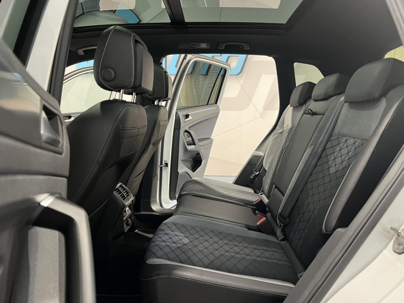 Photo 9 de l'offre de VOLKSWAGEN TIGUAN 2.0 TDI 150ch DSG7 R-Line à 34990€ chez VL Auto