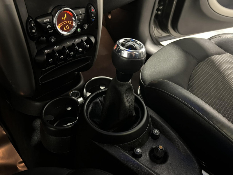 Photo 13 de l'offre de MINI COUNTRYMAN D 112 ch Cooper Pack Red Hot Chili à 8990€ chez VL Auto