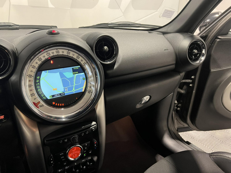 Photo 12 de l'offre de MINI COUNTRYMAN D 112 ch Cooper Pack Red Hot Chili à 8990€ chez VL Auto