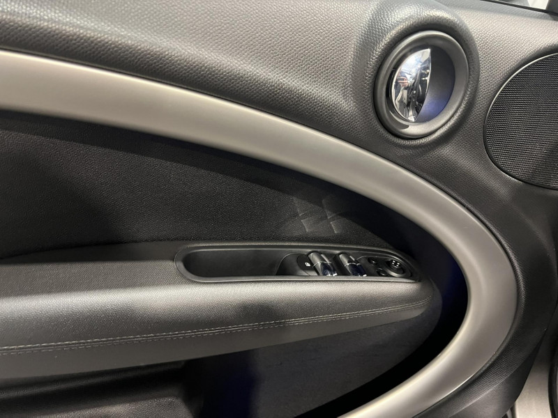 Photo 22 de l'offre de MINI COUNTRYMAN D 112 ch Cooper Pack Red Hot Chili à 8990€ chez VL Auto