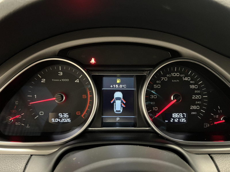 Photo 11 de l'offre de AUDI Q7  3.0 V6 TDI 204 DPF 7 pl Quattro S Line Tiptronic BVA à 18990€ chez VL Auto