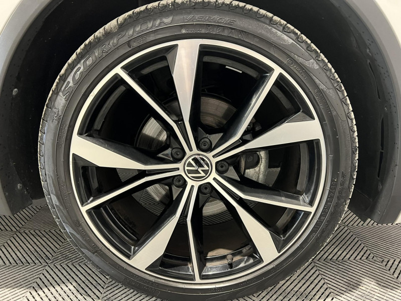 Photo 16 de l'offre de VOLKSWAGEN TIGUAN 2.0 TDI 150ch DSG7 R-Line à 34990€ chez VL Auto