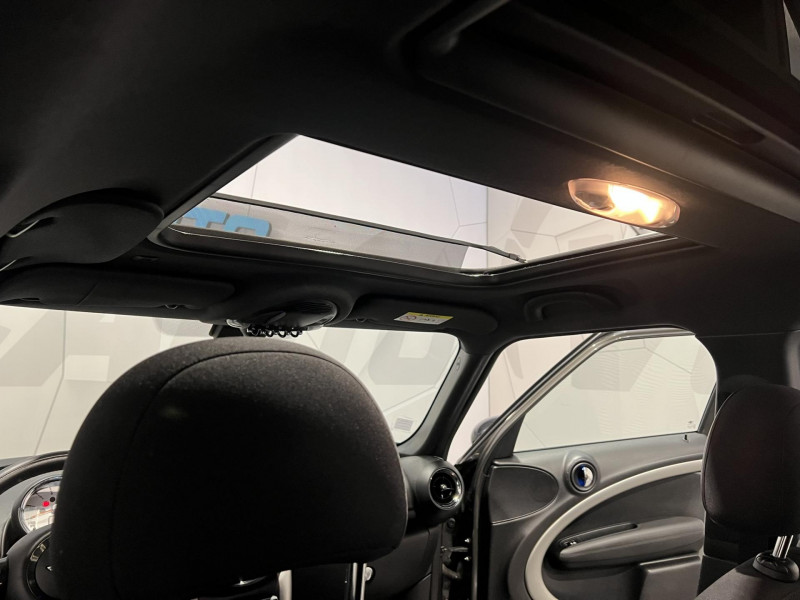 Photo 15 de l'offre de MINI COUNTRYMAN D 112 ch Cooper Pack Red Hot Chili à 8990€ chez VL Auto