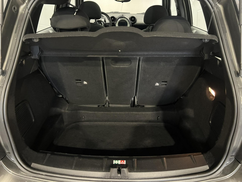 Photo 10 de l'offre de MINI COUNTRYMAN D 112 ch Cooper Pack Red Hot Chili à 8990€ chez VL Auto