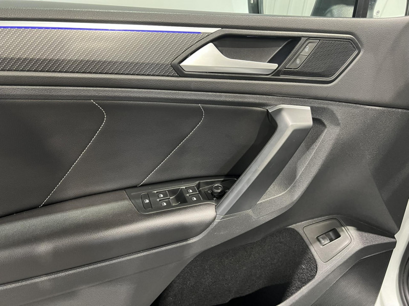 Photo 24 de l'offre de VOLKSWAGEN TIGUAN 2.0 TDI 150ch DSG7 R-Line à 34990€ chez VL Auto