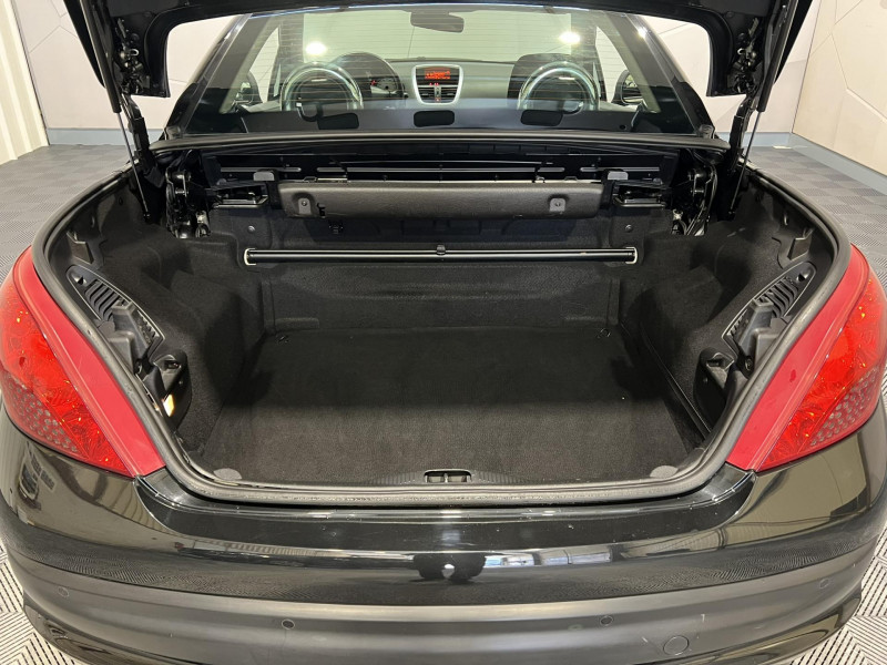 Photo 10 de l'offre de PEUGEOT 207 CC  1.6 VTi 16V 120ch Sport à 6990€ chez VL Auto