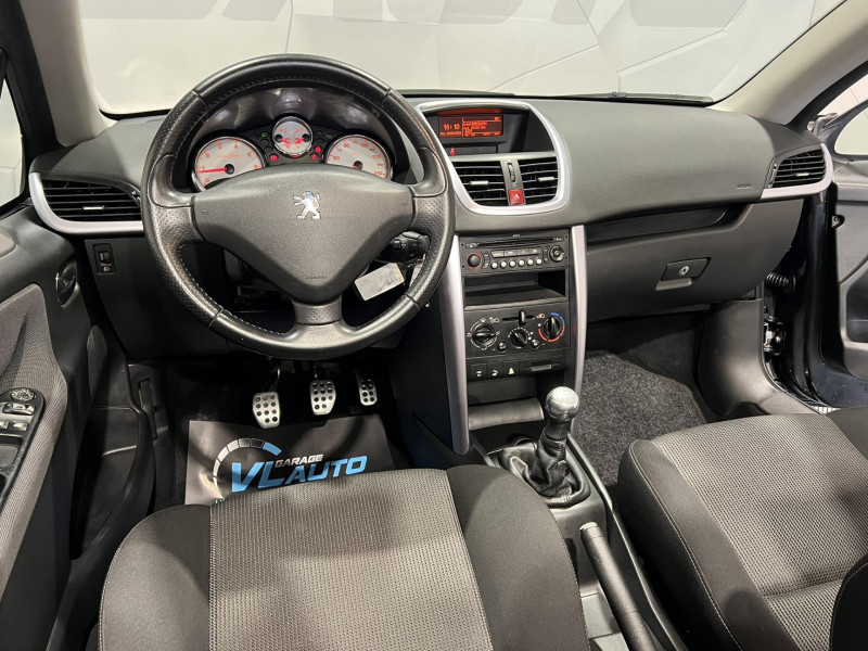 Photo 15 de l'offre de PEUGEOT 207 CC  1.6 VTi 16V 120ch Sport à 6990€ chez VL Auto