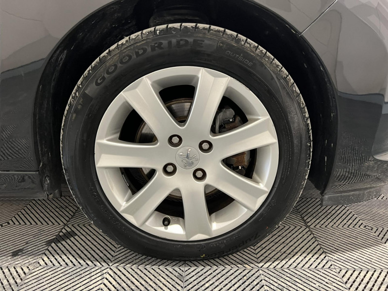Photo 16 de l'offre de PEUGEOT 207 CC  1.6 VTi 16V 120ch Sport à 6990€ chez VL Auto
