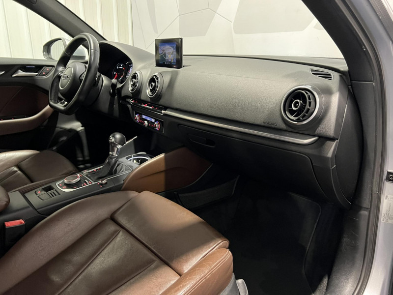 Photo 7 de l'offre de AUDI A3 SPORTBACK 2.0 TDI 150 Ambition Luxe S tronic 6 à 13990€ chez VL Auto