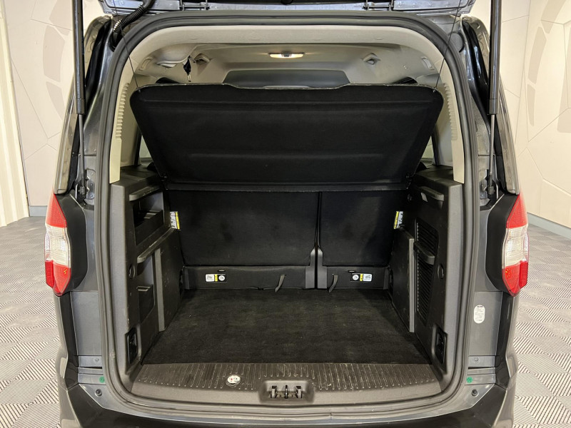 Photo 10 de l'offre de FORD TOURNEO COURIER 1.0 E 100 BV6 S&S Titanium à 12990€ chez VL Auto