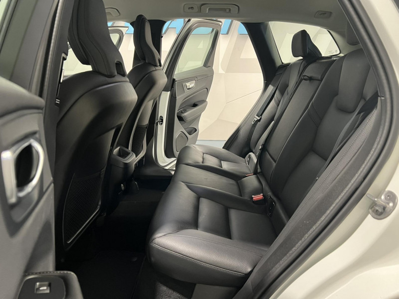 Photo 9 de l'offre de VOLVO XC60  B4 197 ch Geartronic 8 Start à 32490€ chez VL Auto