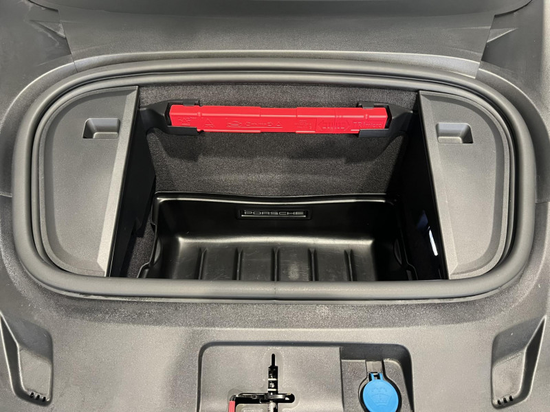 Photo 21 de l'offre de PORSCHE TAYCAN 4S 571 ch avec batterie performance plus 4S à 54990€ chez VL Auto