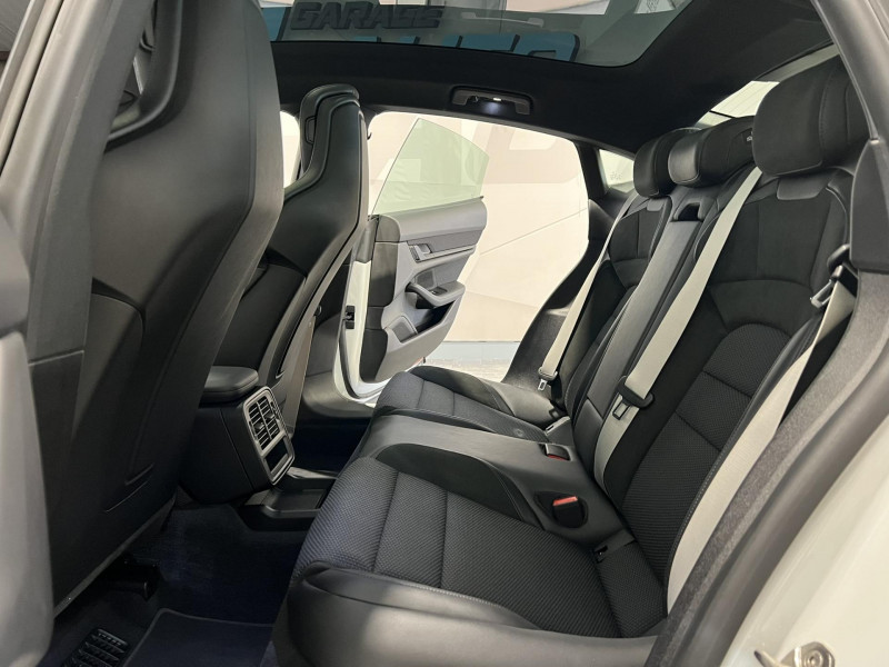 Photo 9 de l'offre de PORSCHE TAYCAN 4S 571 ch avec batterie performance plus 4S à 54990€ chez VL Auto