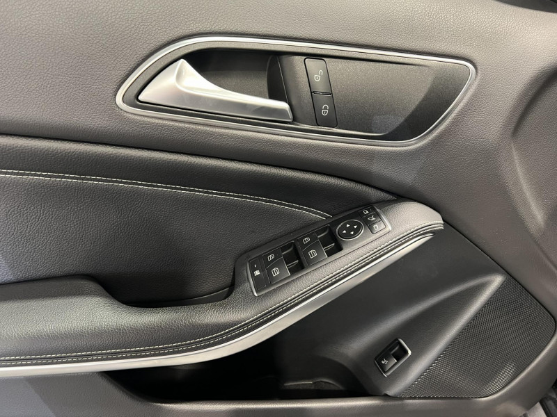 Photo 19 de l'offre de MERCEDES-BENZ GLA  200 d 7-G DCT Starlight Edition à 21990€ chez VL Auto