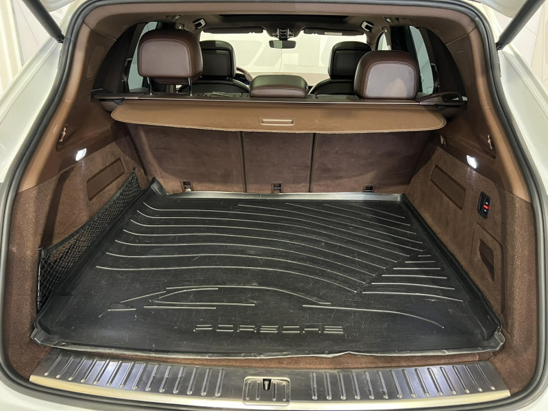 Photo 10 de l'offre de PORSCHE CAYENNE  E-Hybrid 3.0 V6 462 ch Tiptronic BVA S à 47990€ chez VL Auto