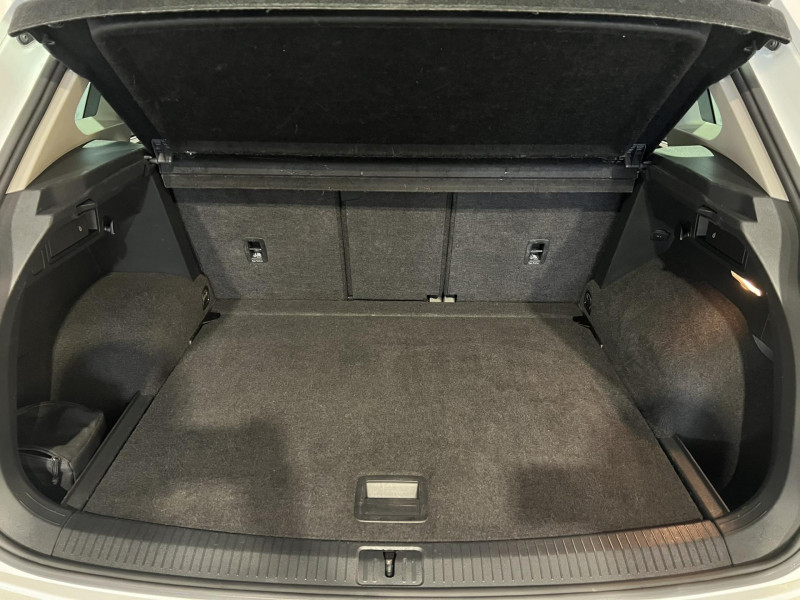 Photo 10 de l'offre de VOLKSWAGEN TIGUAN  2.0 TDI 150 DSG7 4Motion Carat Exclusive à 22990€ chez VL Auto