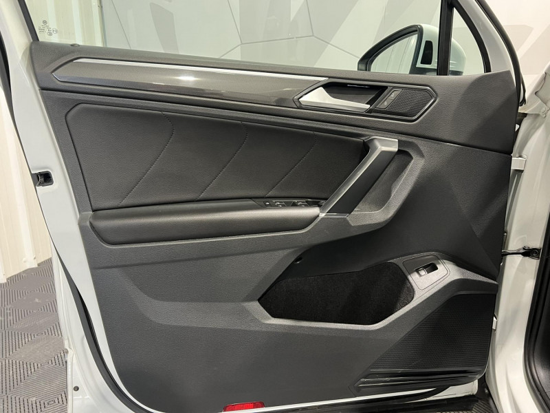 Photo 23 de l'offre de VOLKSWAGEN TIGUAN  2.0 TDI 150 DSG7 4Motion Carat Exclusive à 22990€ chez VL Auto