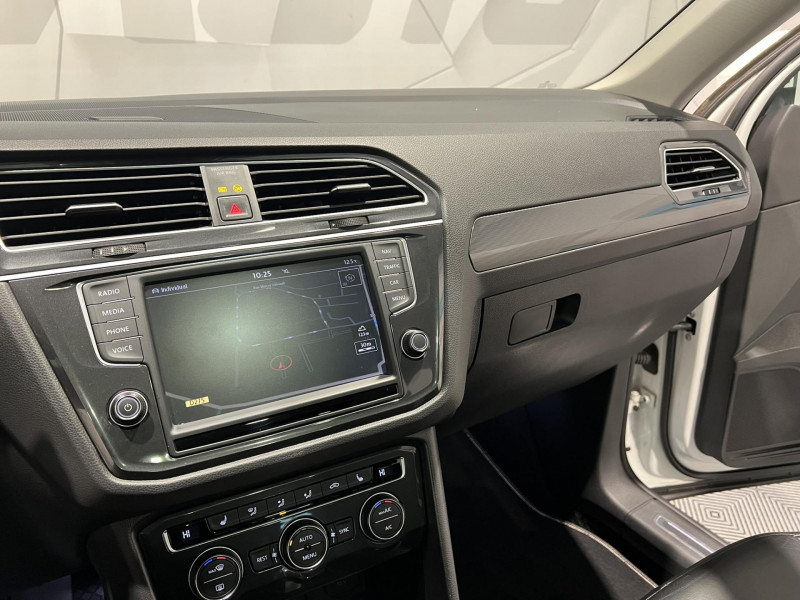 Photo 12 de l'offre de VOLKSWAGEN TIGUAN  2.0 TDI 150 DSG7 4Motion Carat Exclusive à 22990€ chez VL Auto
