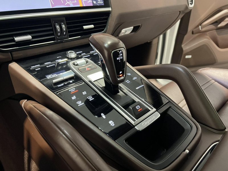 Photo 13 de l'offre de PORSCHE CAYENNE  E-Hybrid 3.0 V6 462 ch Tiptronic BVA S à 47990€ chez VL Auto