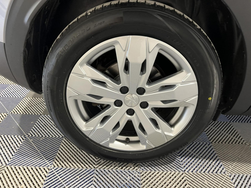 Photo 18 de l'offre de PEUGEOT 3008  BlueHDi 130ch S&S EAT8 Allure Pack à 15990€ chez VL Auto