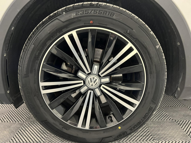 Photo 19 de l'offre de VOLKSWAGEN TIGUAN  2.0 TDI 150 DSG7 4Motion Carat Exclusive à 22990€ chez VL Auto