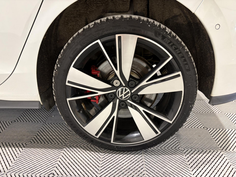 Photo 19 de l'offre de VOLKSWAGEN GOLF 1.4 Hybrid Rechargeable OPF 245 DSG6 GTE à 20490€ chez VL Auto